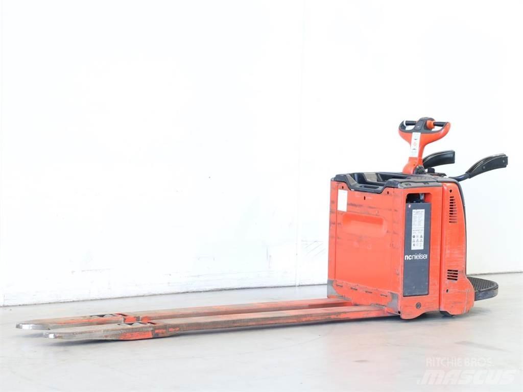 Linde T20AP/131 معدات التكديس الجوالة