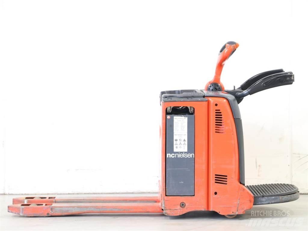 Linde T20AP/131-08 معدات التكديس الجوالة
