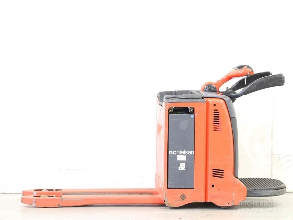 Linde T20AP/131-08 معدات التكديس الجوالة