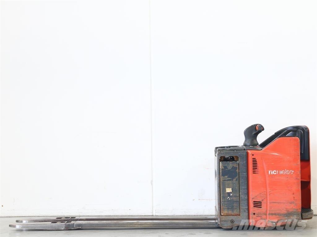 Linde T20SP/131 معدات التكديس الجوالة
