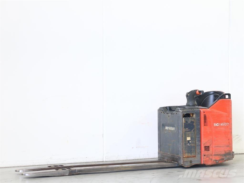 Linde T20SP/131 معدات التكديس الجوالة