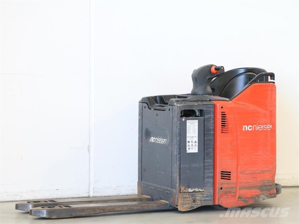 Linde T20SP/131 معدات التكديس الجوالة
