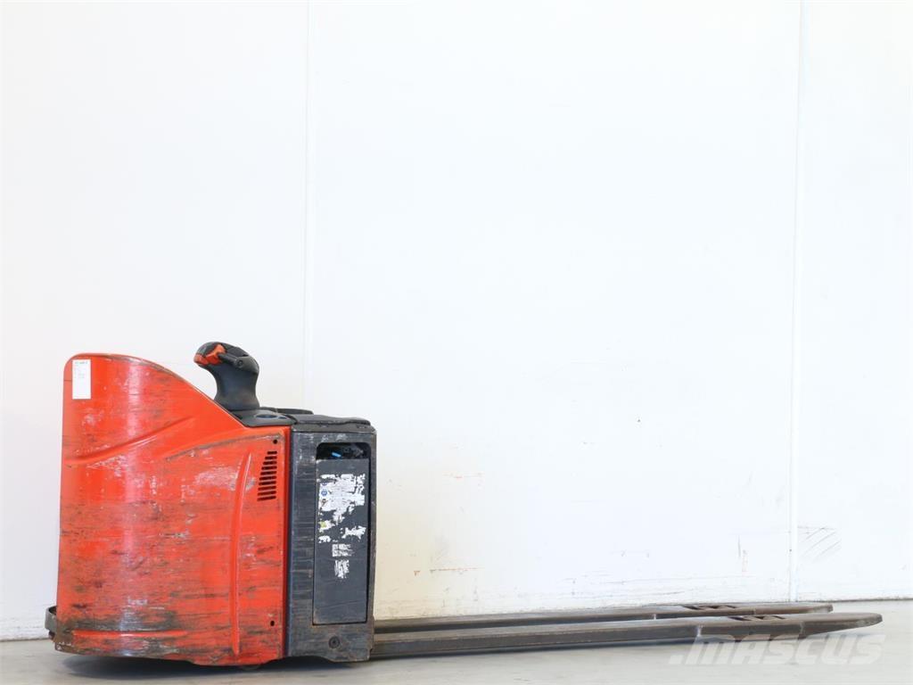 Linde T20SP/131 معدات التكديس الجوالة