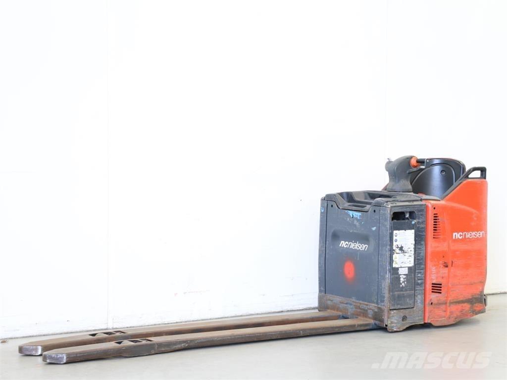Linde T20SP/131 معدات التكديس الجوالة