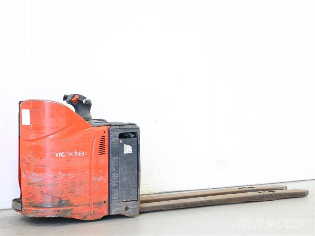 Linde T20SP/131 معدات التكديس الجوالة