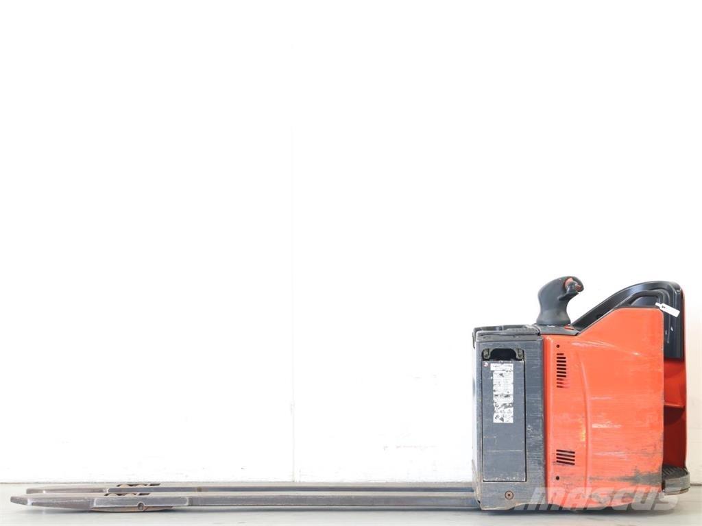 Linde T20SP/131 معدات التكديس الجوالة