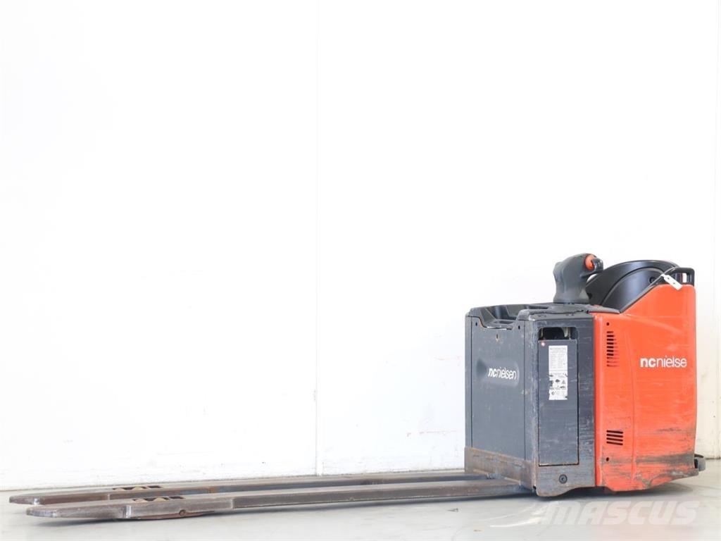 Linde T20SP/131 معدات التكديس الجوالة
