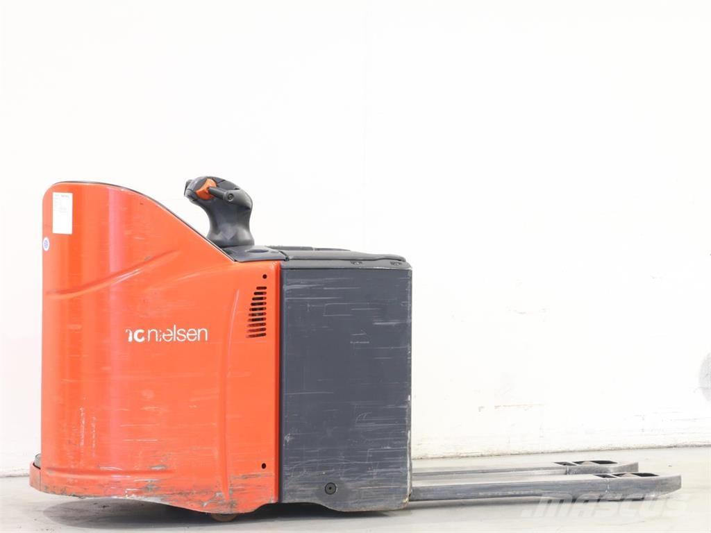 Linde T20SP/131 معدات التكديس الجوالة