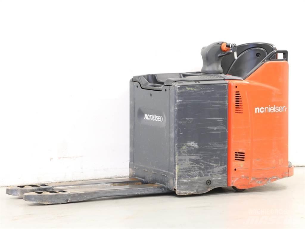 Linde T20SP/131 معدات التكديس الجوالة