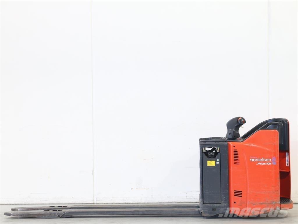 Linde T20SP/131 معدات التكديس الجوالة