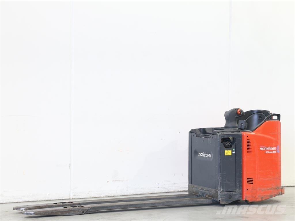 Linde T20SP/131 معدات التكديس الجوالة
