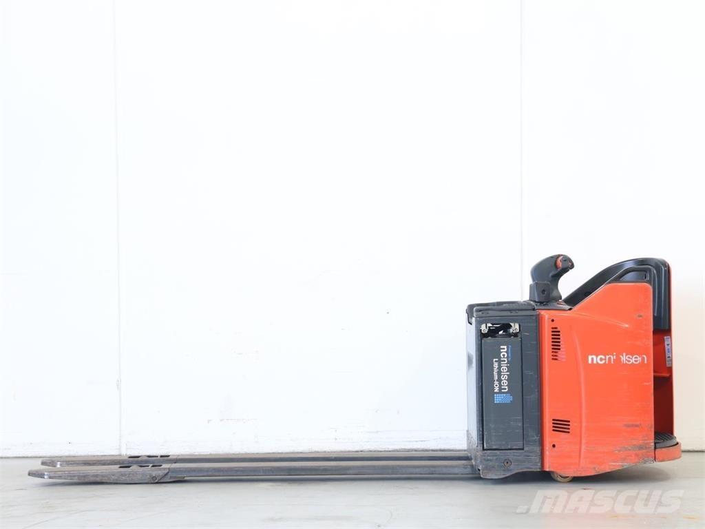 Linde T20SP/131 معدات التكديس الجوالة