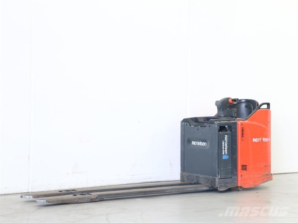 Linde T20SP/131 معدات التكديس الجوالة