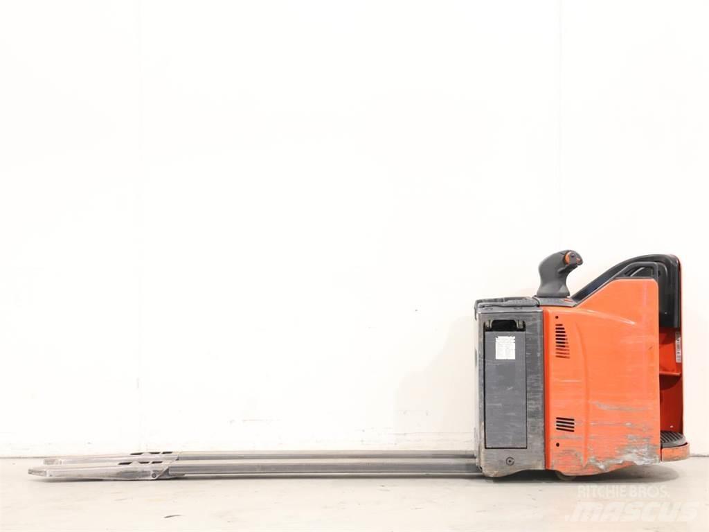 Linde T20SP/131 معدات التكديس الجوالة