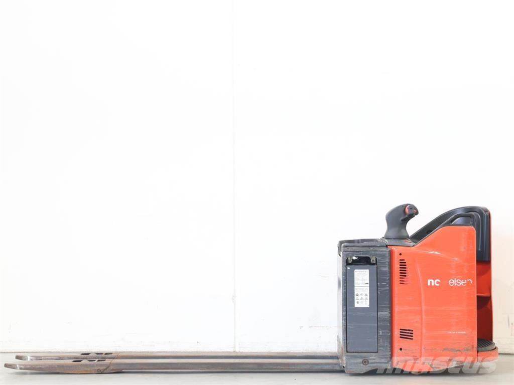 Linde T20SP/131 معدات التكديس الجوالة