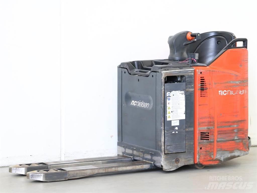 Linde T20SP/131 معدات التكديس الجوالة