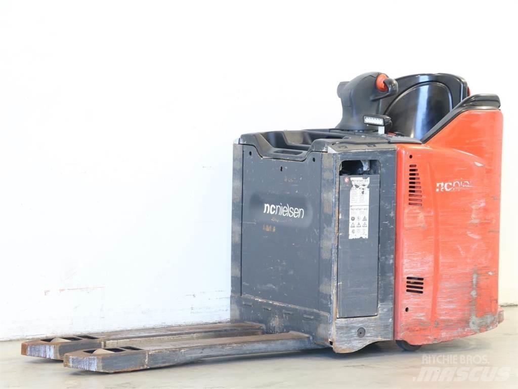 Linde T20SP/131 معدات التكديس الجوالة