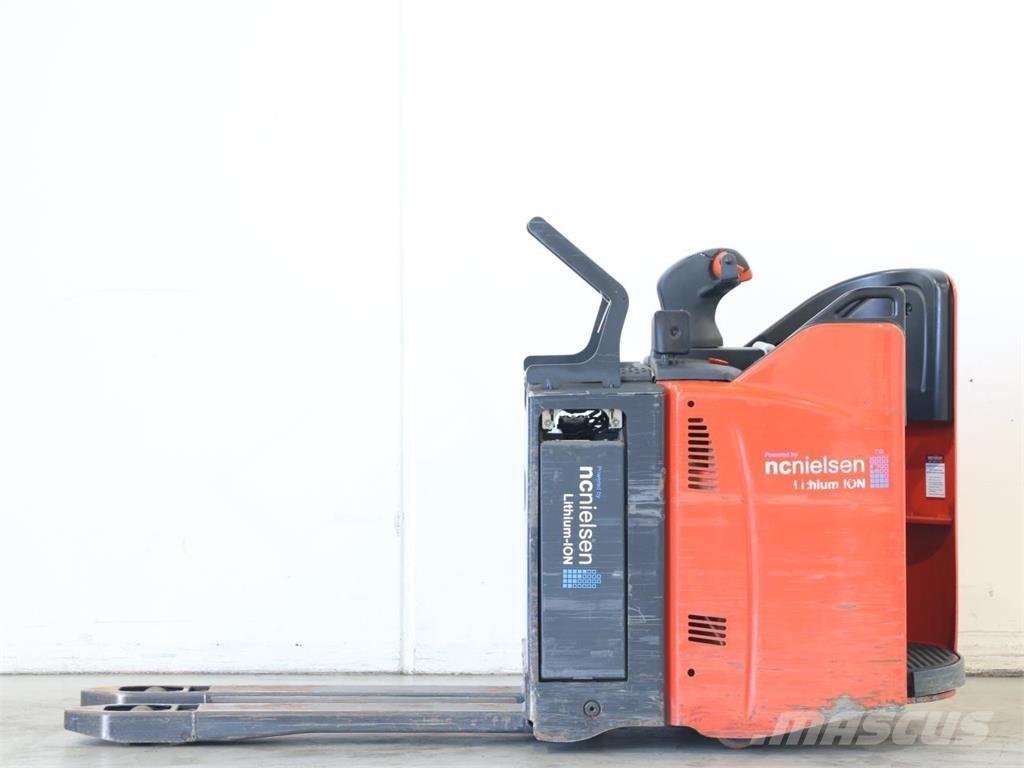 Linde T20SP/131-02 معدات التكديس الجوالة