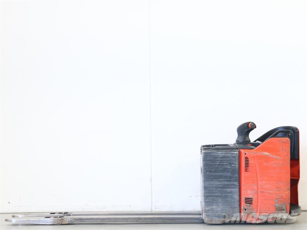 Linde T20SP/131-07 معدات التكديس الجوالة