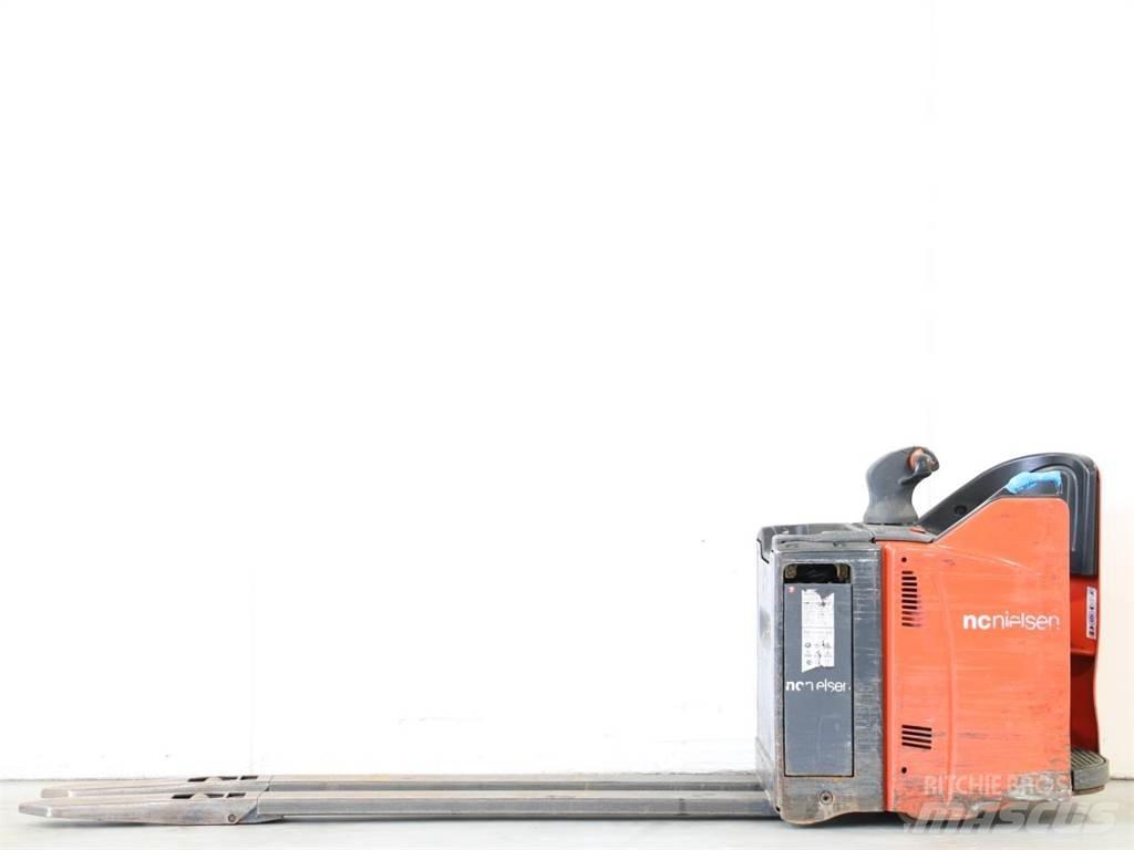 Linde T20SP/131-07 معدات التكديس الجوالة