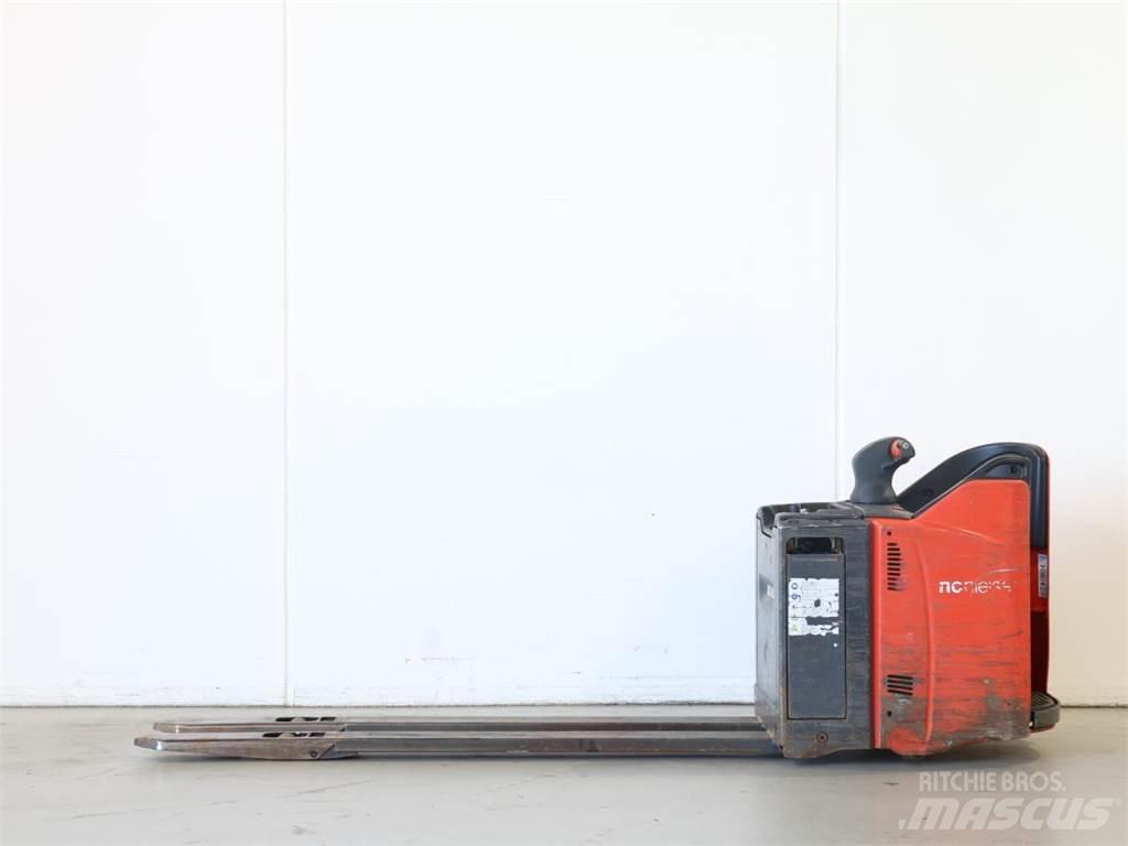 Linde T20SP/131-07 معدات التكديس الجوالة