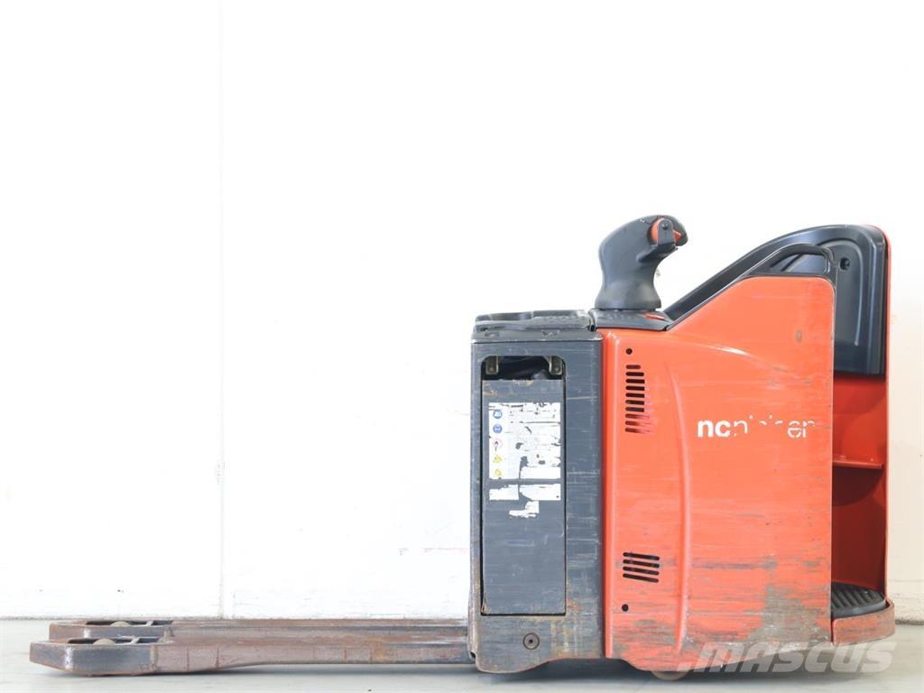 Linde T20SP/131-08 معدات التكديس الجوالة