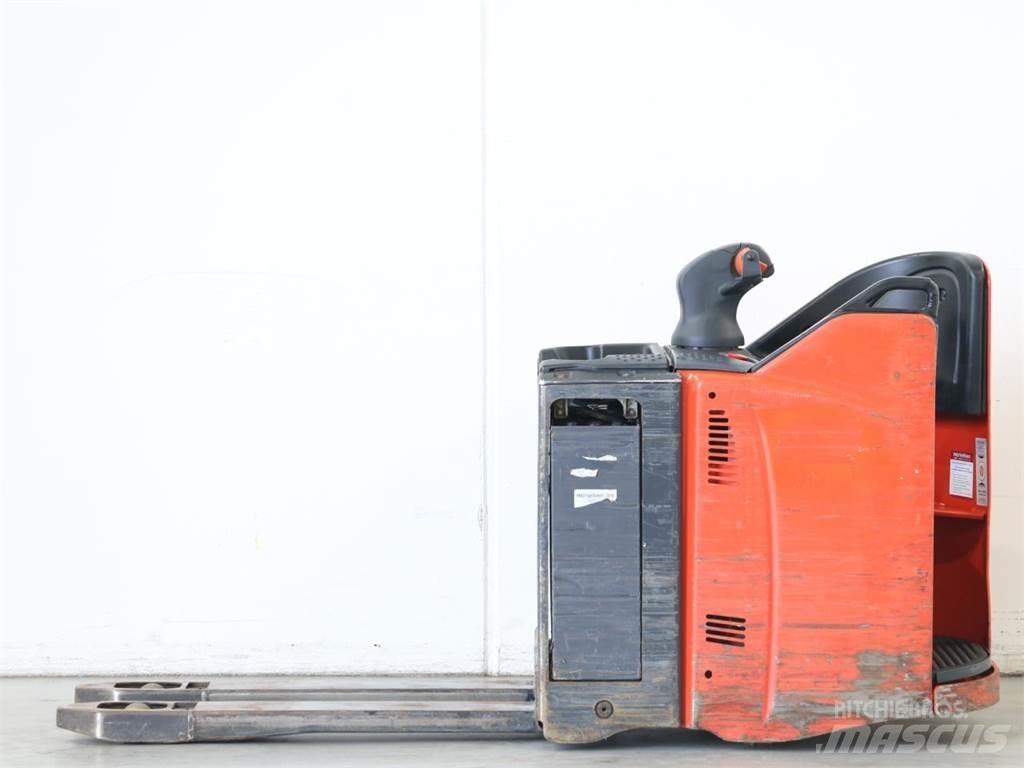 Linde T20SP/131-08 معدات التكديس الجوالة