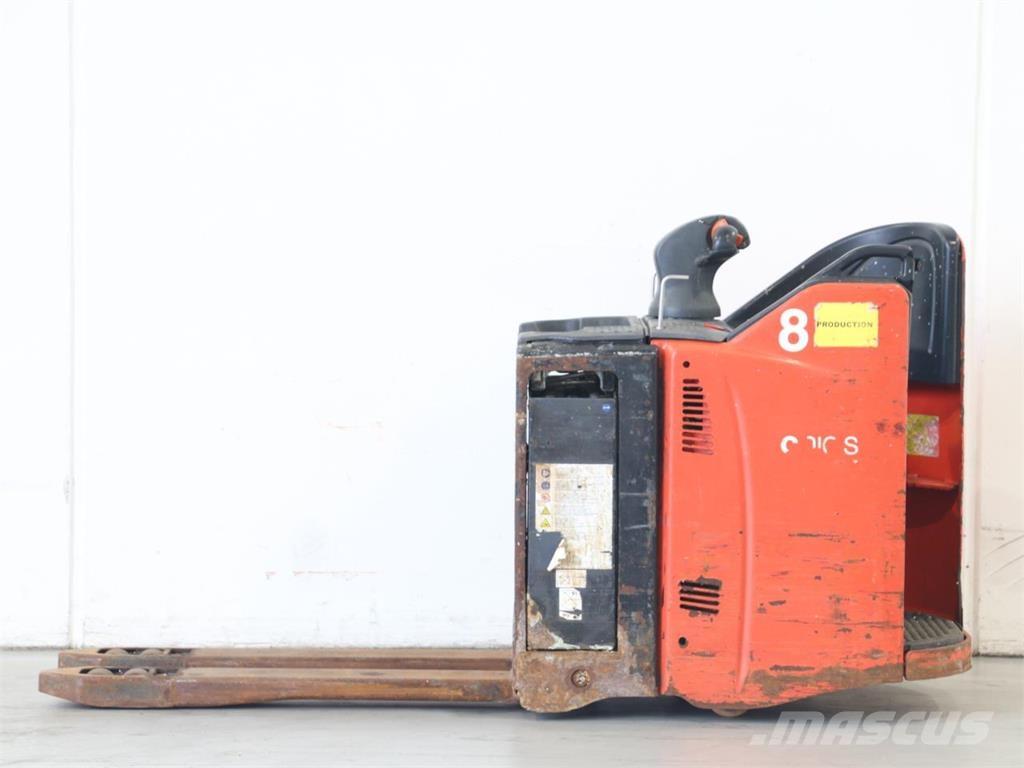 Linde T20SP/131-08 معدات التكديس الجوالة