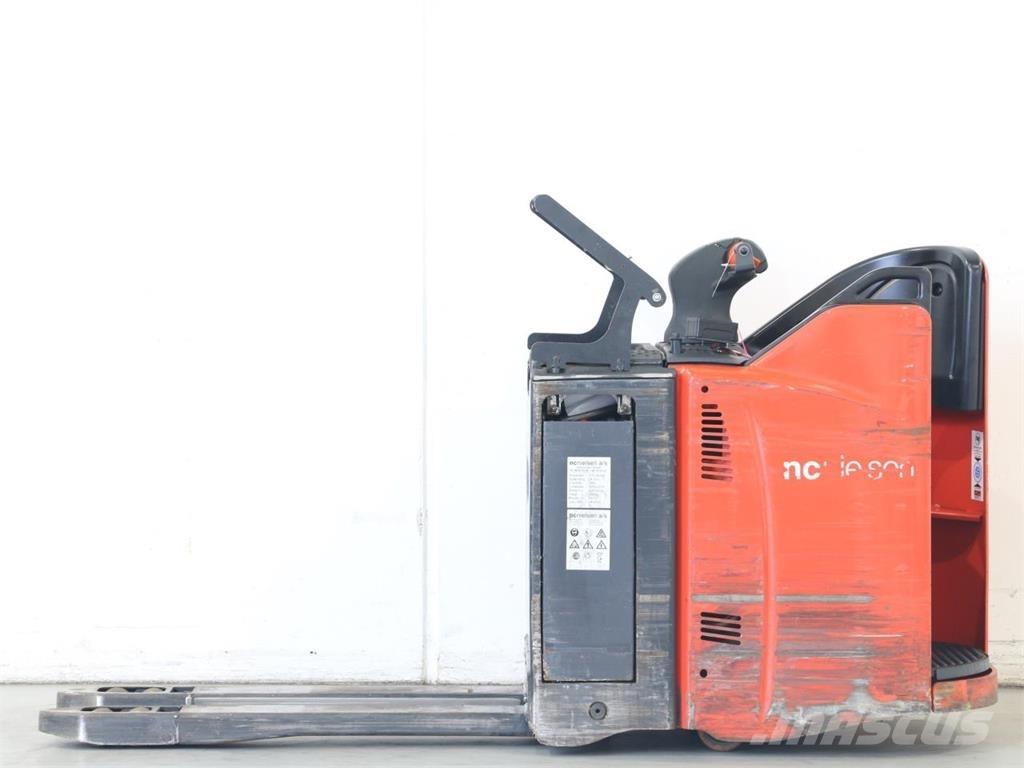 Linde T20SP/131-08 معدات التكديس الجوالة
