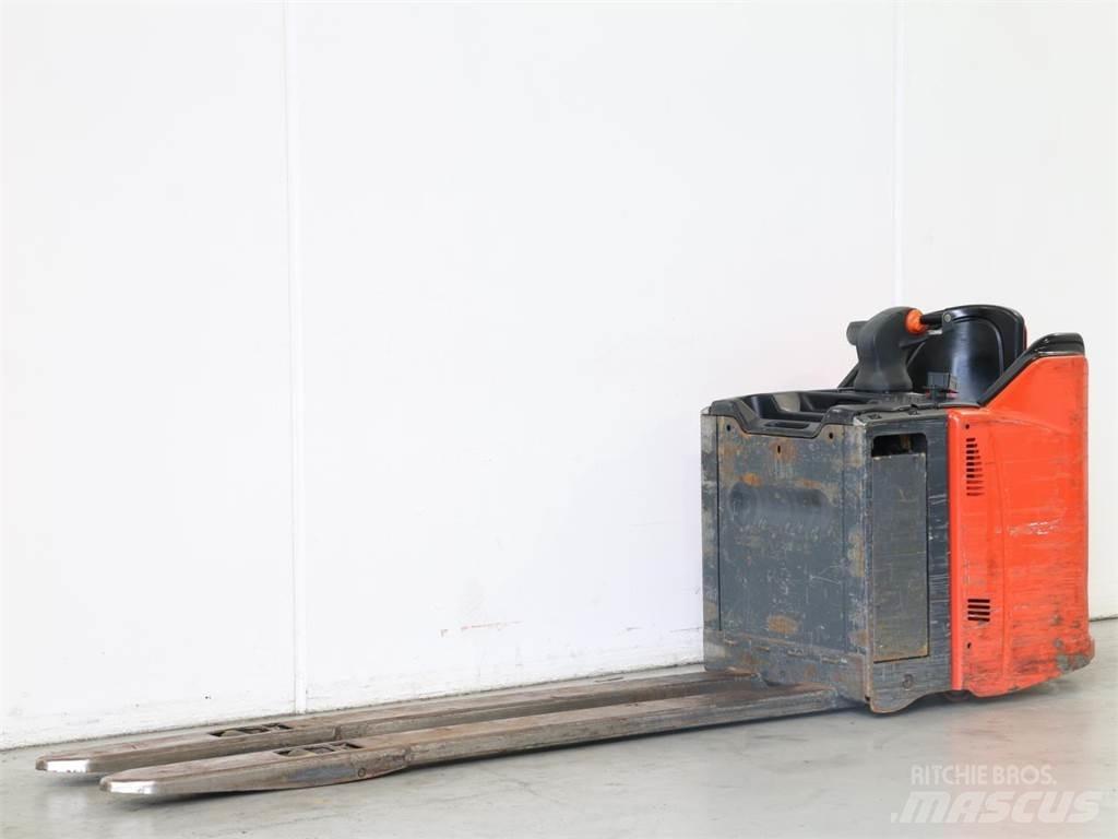 Linde T24SP/131 معدات التكديس الجوالة