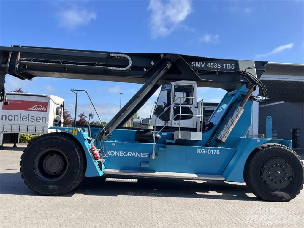 SMV 4535 TB5 شاحنة مناولة