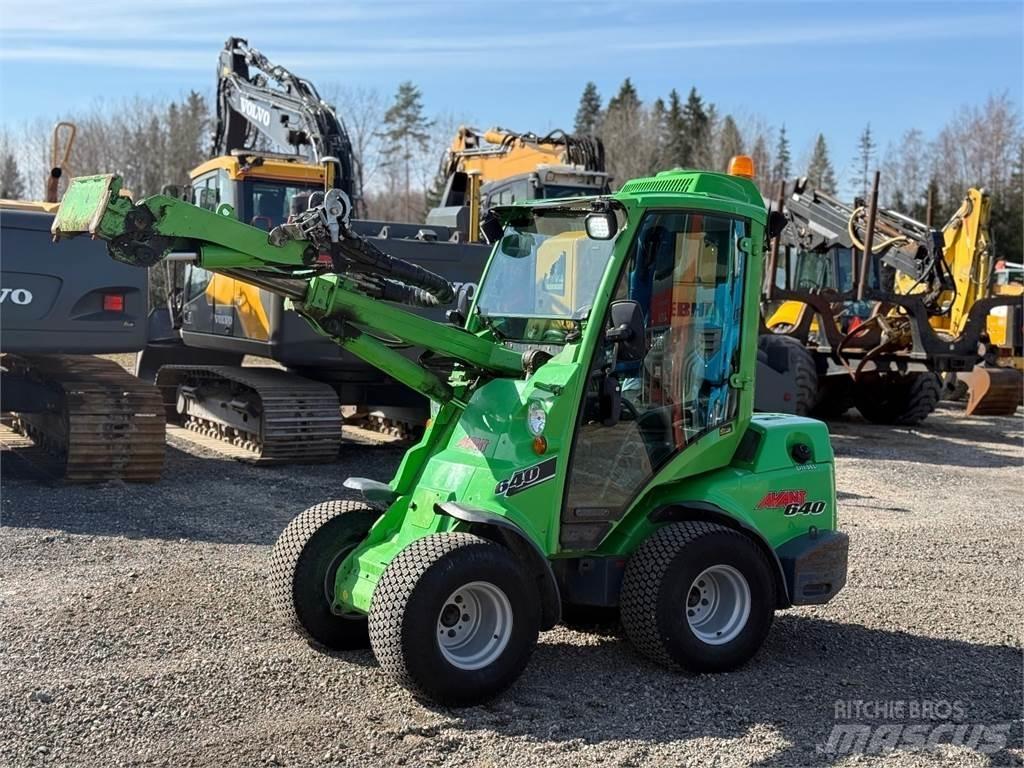 Avant 640 DLX لوادر صغيرة