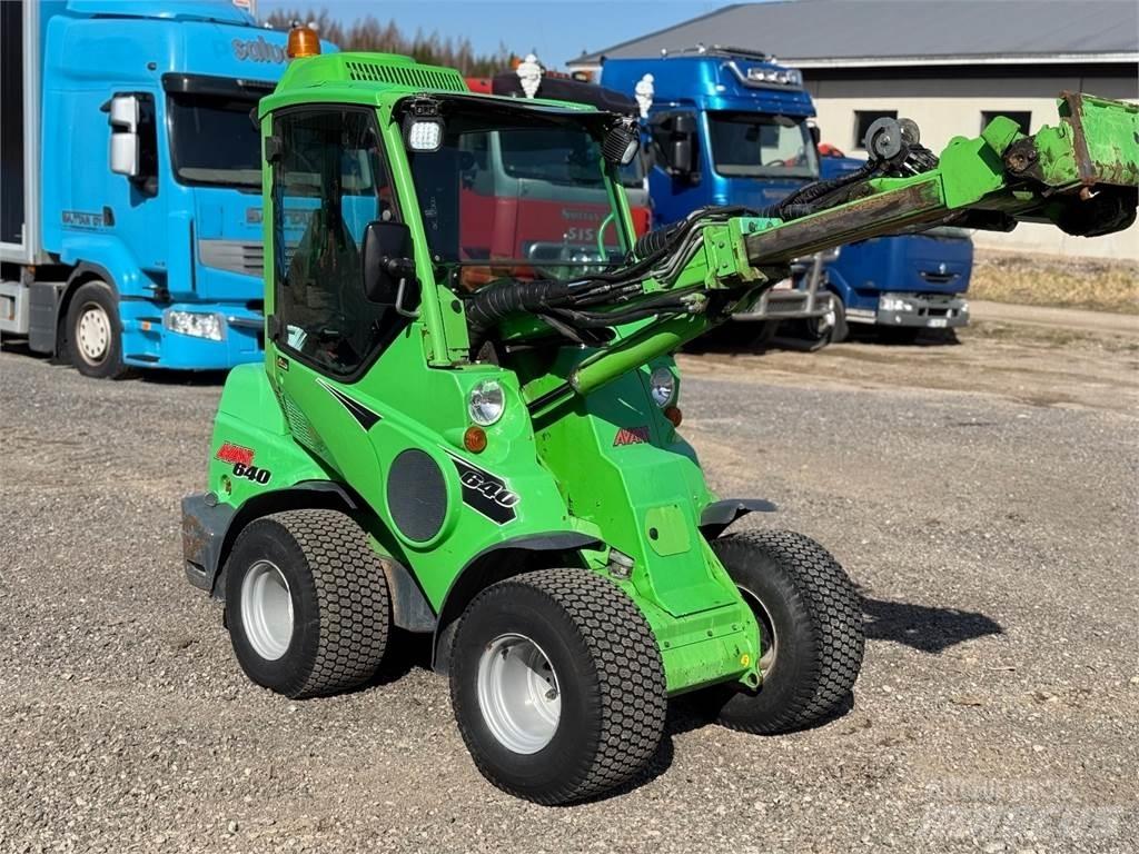 Avant 640 DLX لوادر صغيرة