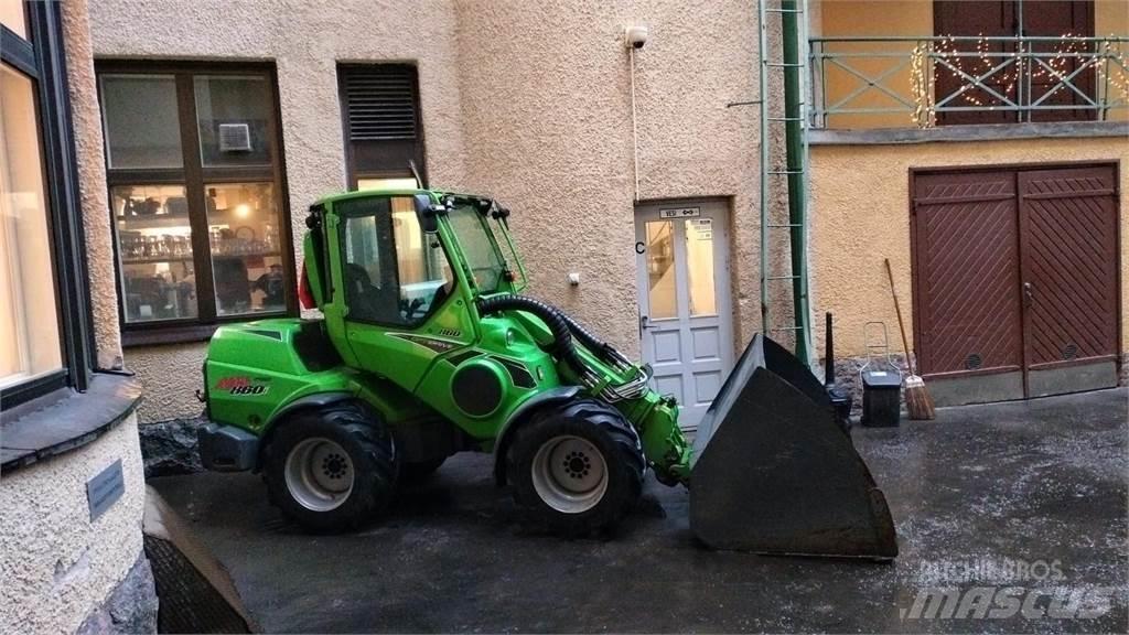 Avant 860i GT لوادر صغيرة