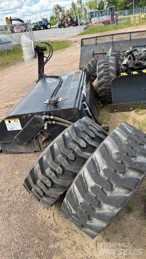 Bobcat S650 لوادر انزلاقية التوجيه