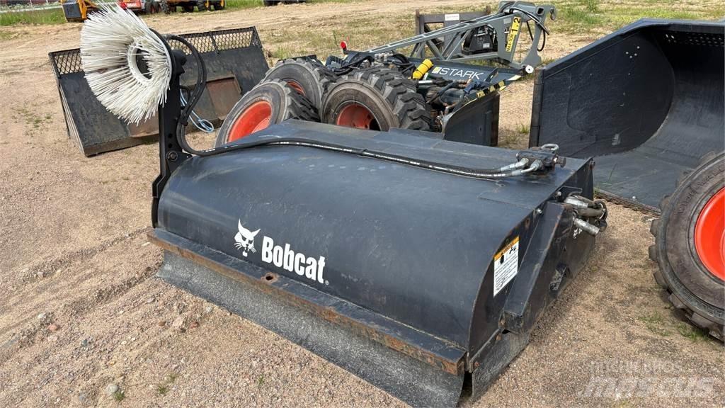 Bobcat S650 لوادر انزلاقية التوجيه