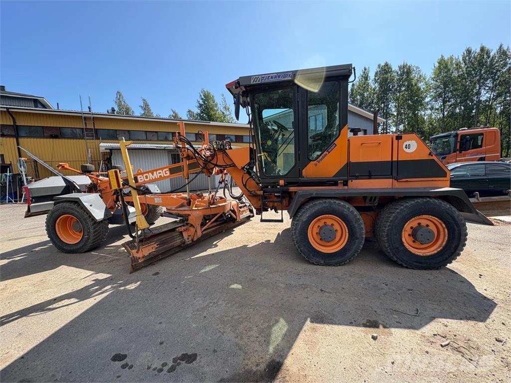 Bomag BG 110 TA معدات تمهيد الطرق
