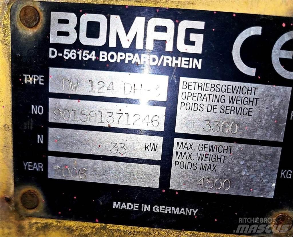 Bomag BW 124 DH-3 أخرى