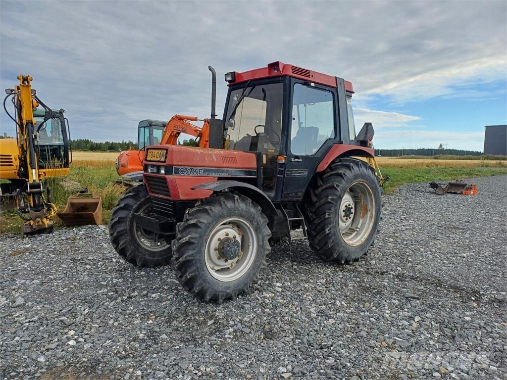 Case IH 685XL الجرارات