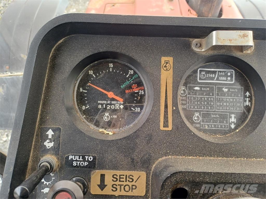 Case IH 685XL الجرارات