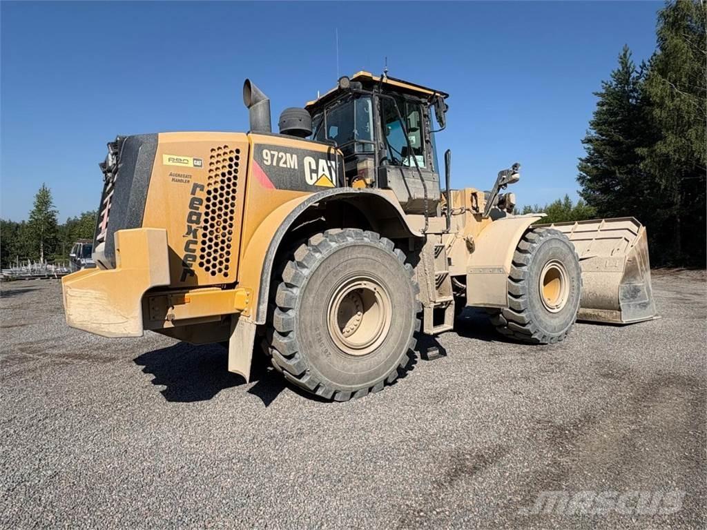 CAT 972 M لوادر بعجل