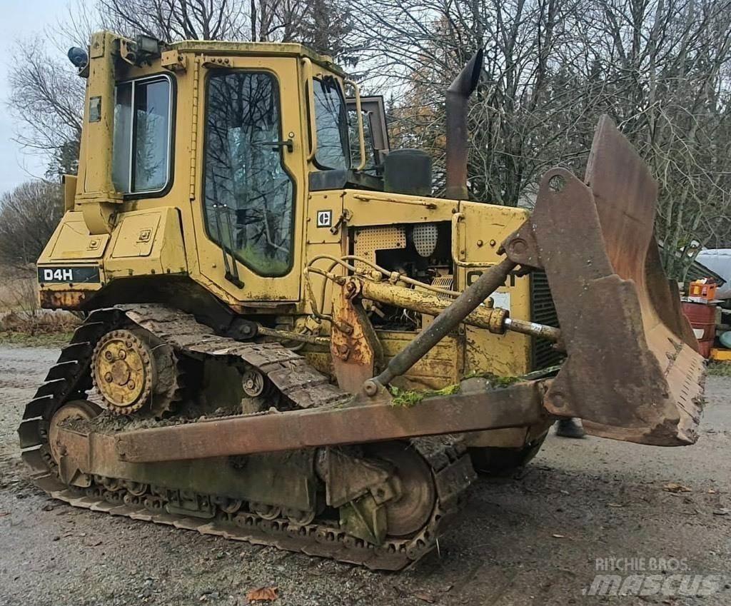 CAT D 4 H أخرى