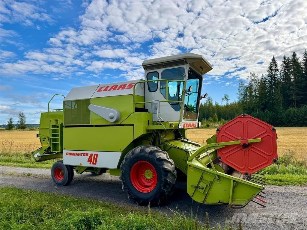 CLAAS 48 حصادات