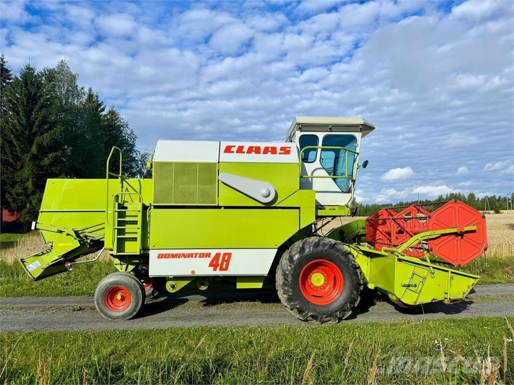 CLAAS 48 حصادات