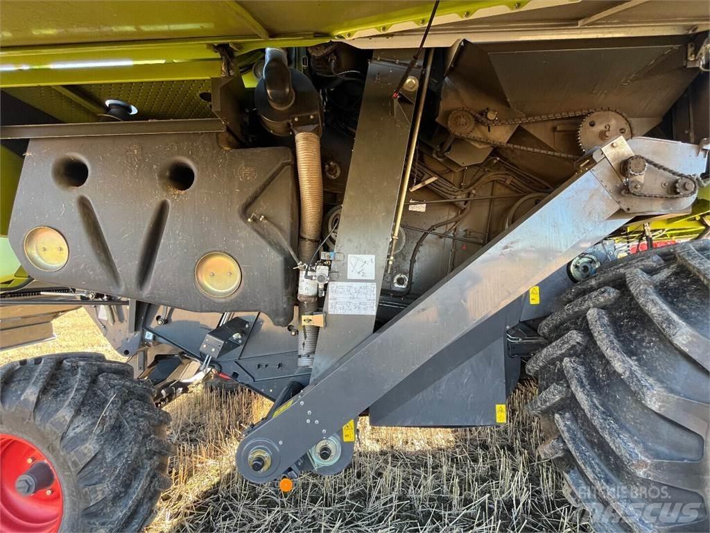 CLAAS Tucano 320 حصادات