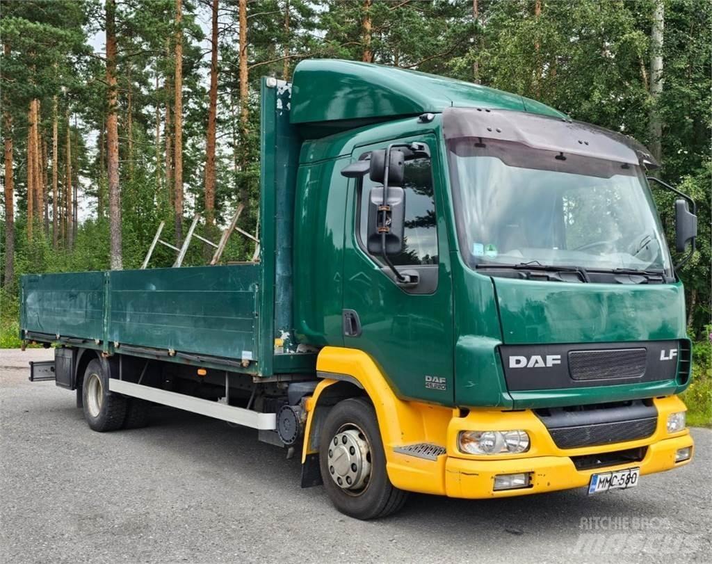 DAF LF 45.220 شاحنات مسطحة/مفصلية الجوانب