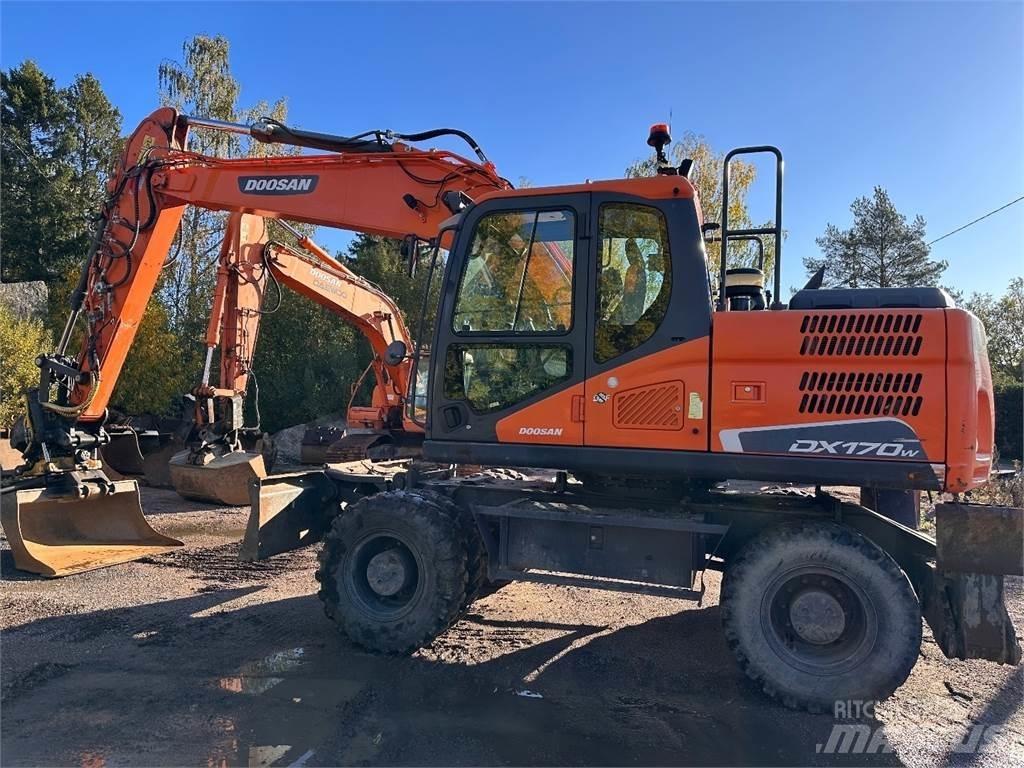 Doosan DX170W-5 حفارات بعجل