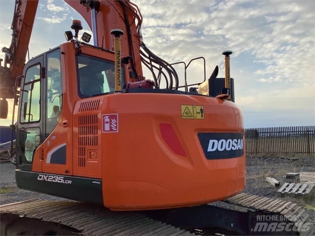 Doosan DX235 LCR حفارات زحافة