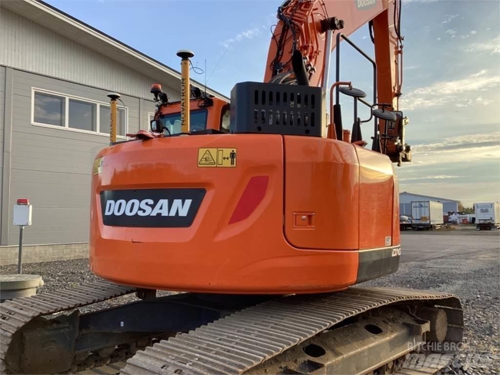 Doosan Dx235 LR 5 حفارات زحافة