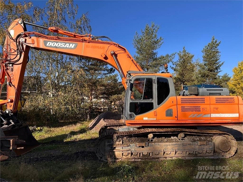 Doosan DX300 LC-3 حفارات زحافة